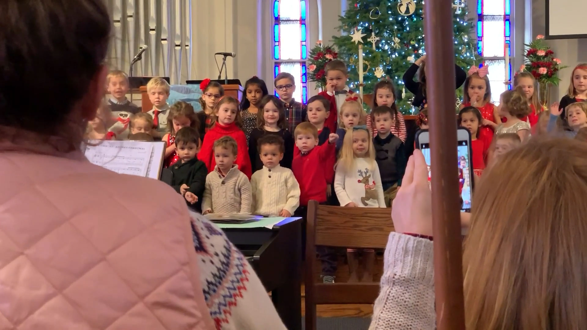 2018-12-18-brooks-concert05 photo