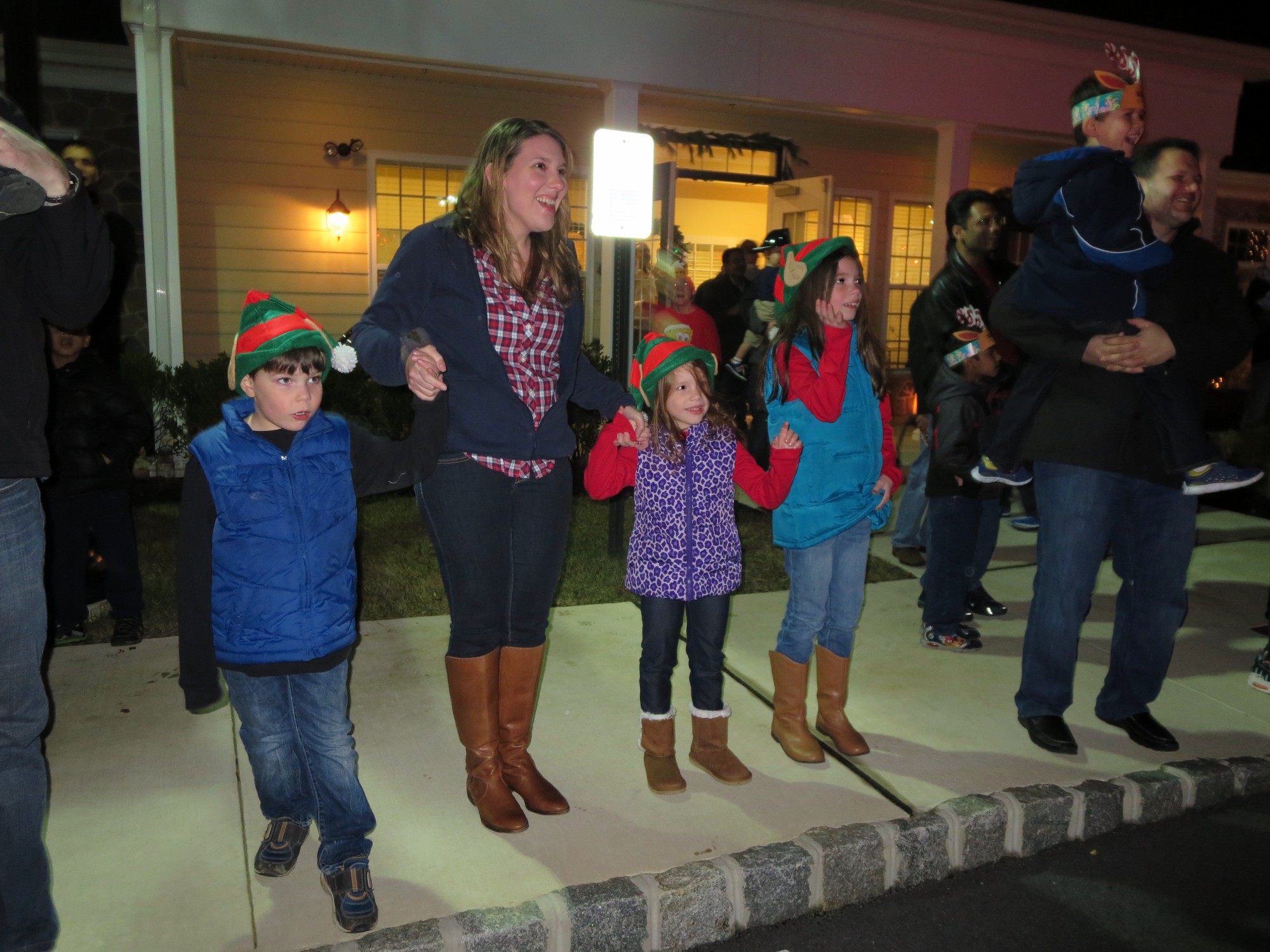 santa-firetruck-2013-01 photo